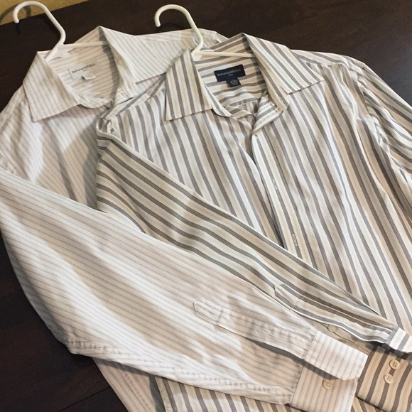 BANANA REPUBLIC BUTTON DOWNS - Picture 4 of 4